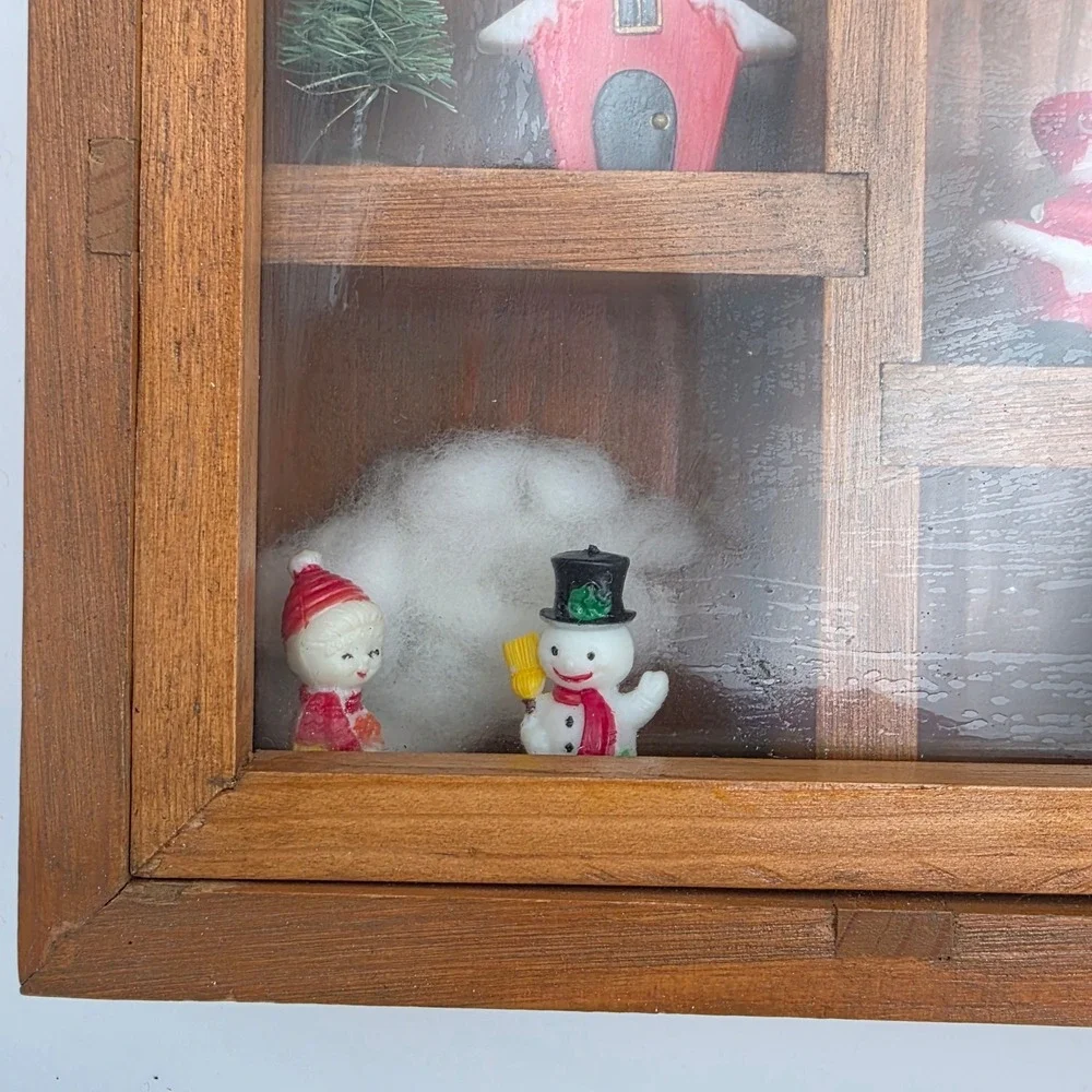 Vintage Christmas Shadow Box Wood Display  Miniatures Nativity Carolers 12x9.5
